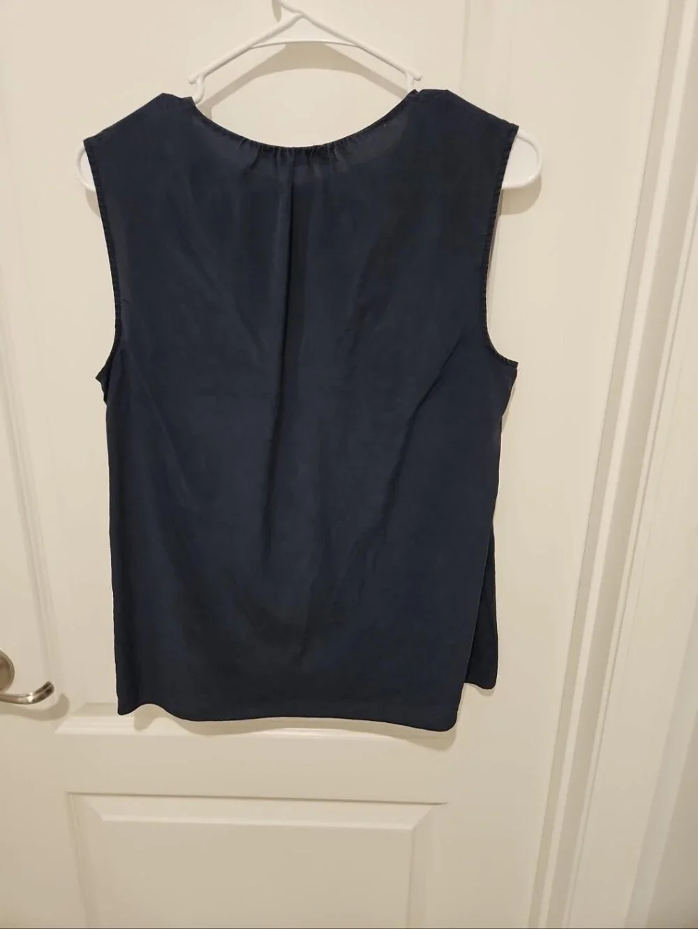Tory Burch 100% Silk Navy Tie Neck Sleeveless Blouse Size 10